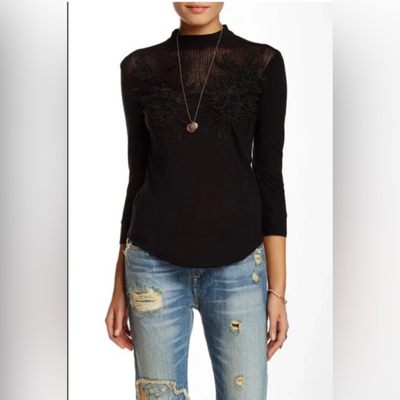 Free People - Primrose Black Embroidered Knit Quarter Sleeve Blouse Size Small - Picture 1 of 11